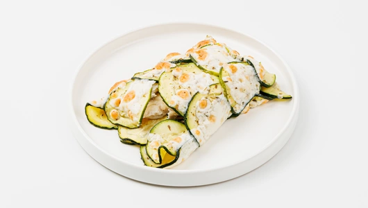 Куриное филе запеченное с цукини и моцареллой