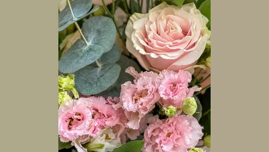 Букет-признание с&nbsp;эустомой FMART by flowwow