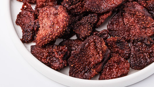 Цукаты из клубники на сиропе топинамбура, 80 г Цукаты из клубники на сиропе топинамбура, 80 г