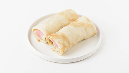 Блины с яблоком и брусникой