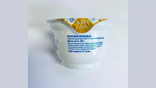 Творожок Salmi белковый с грушей и манго 4% 180 г