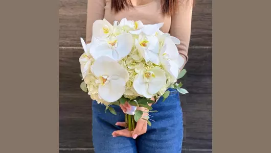 Свадебный букет из&nbsp;орхидей Ванда и&nbsp;гортензий