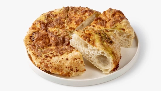 Фокачча с моцареллой и соусом песто, зам. Фокачча с моцареллой и соусом песто, зам.