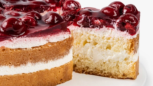 Торт бисквитный "Сметанный рай" с вишней
