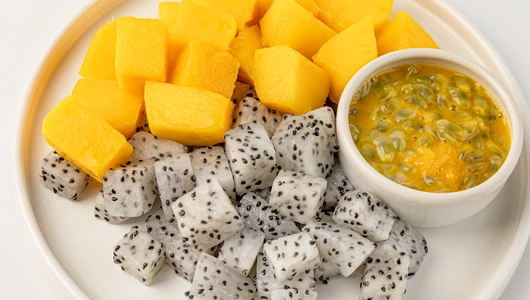 Фруктовый микс (манго, питахайя, маракуйя), 300 г