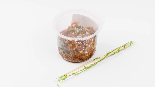 Лапша веган гречневая соба с овощами и соусом терияки, кафе Лапша веган гречневая соба с овощами и соусом терияки, кафе