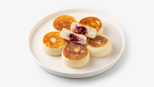 Сырники с начинкой из красной смородины для запекания (полуфабрикат), зам.