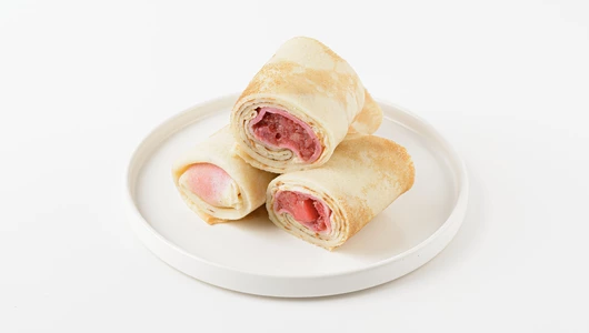 Блины с яблоком и брусникой