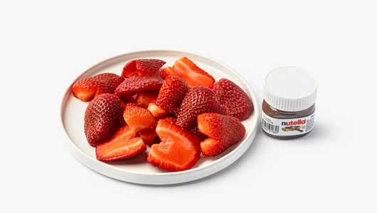 Клубника сердце с&nbsp;нутеллой