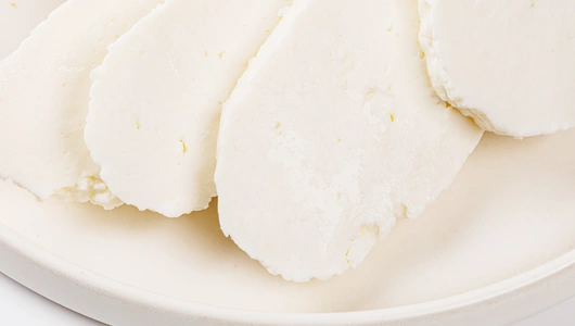 Сыр мягкий "Кавказский" из цельного молока Сыр мягкий "Кавказский" из цельного молока