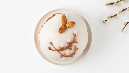 Кулич "Воскресный" с&nbsp;изюмом и&nbsp;апельсиновыми корочками