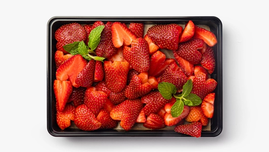 Фруктовая тарелка (клубника сердце)