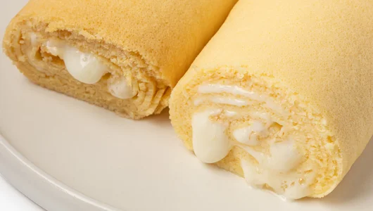 Омлет с&nbsp;сулугуни