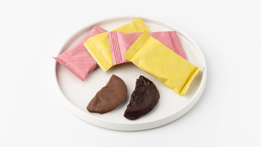 Дольки апельсина в горьком и молочном шоколаде