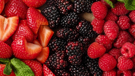 Фруктовая тарелка "Ягодная"