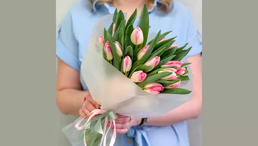 Букет 25 розовых тюльпанов FMART by flowwow