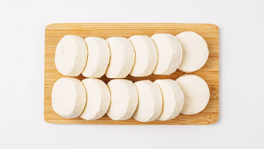 Сырники с начинкой из красной смородины для запекания (полуфабрикат), зам.