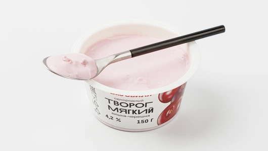 Творог мягкий "Вишня-черешня" однородный 4,2%