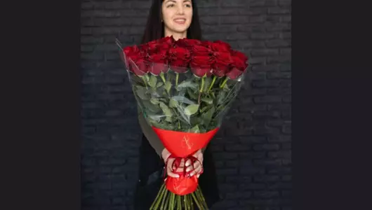 Букет из&nbsp;21 красной розы (70см)