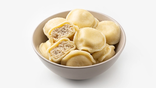 Пельмени с грудкой цыпленка-бройлера и сыром Пельмени с грудкой цыпленка-бройлера и сыром