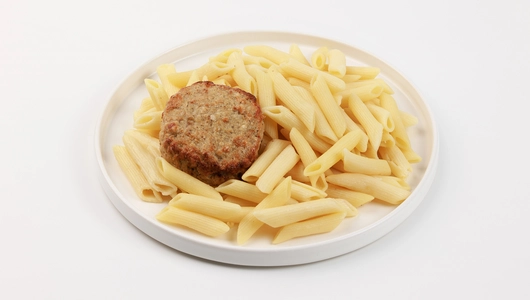 Котлета домашняя с макаронами