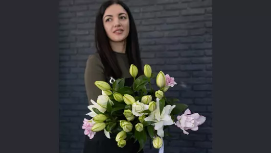 Букет из&nbsp;пионовидной Лилии,сорт «Аннушка»(7 штук)