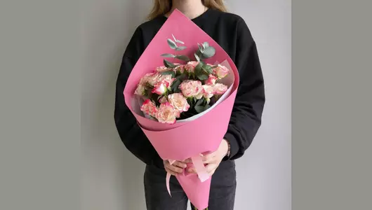 Букет кустовые розы 7 FMART by flowwow