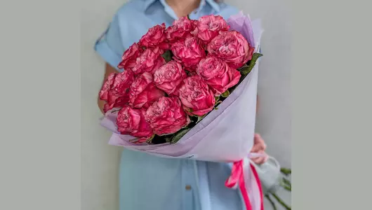 Букет 15 розовых пионовидных роз FMART by flowwow