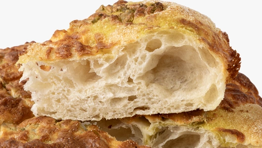 Фокачча с моцареллой и соусом песто, зам. Фокачча с моцареллой и соусом песто, зам.