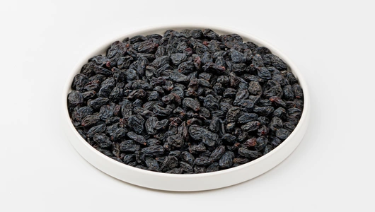 Виноград сушеный темный кишмиш, 300 г