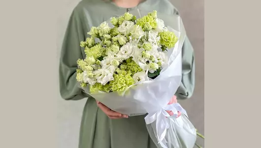 Букет Белый мохито с эустомой FMART by flowwow