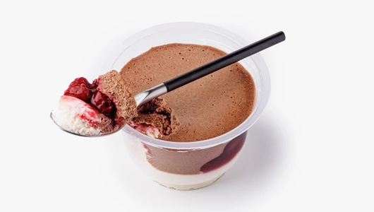 Запеканка творожно-шоколадная с&nbsp;вишней, кафе