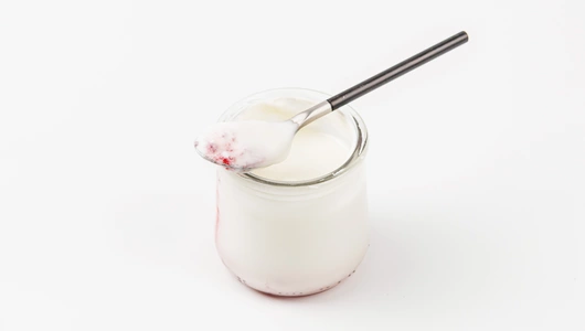 Йогурт "Земляника" 5% Йогурт "Земляника" 5%