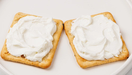 Сыр мягкий из козьего молока "Шевр", 100 г Сыр мягкий из козьего молока "Шевр", 100 г