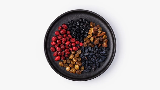 Смесь вяленых ягод с&nbsp;сахаром "рябина черноплодная, клюква, крыжовник, изюм, ревень"