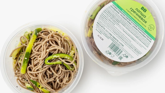 Лапша гречневая с&nbsp;цукини и&nbsp;ореховым соусом