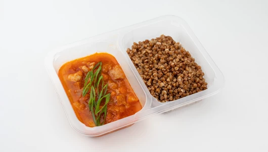 Каша гречневая с&nbsp;курицей в&nbsp;томатном соусе