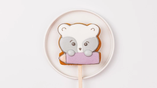 Пряник имбирный "1 сентября" на палочке Пряник имбирный "1 сентября" на палочке