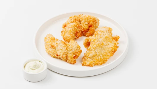 Стрипсы из куриного филе с чесночным соусом