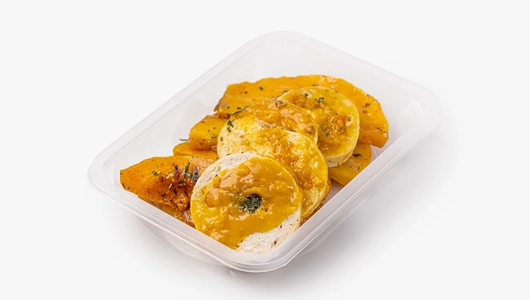 Стейк из&nbsp;тыквы с&nbsp;куриным рулетом с&nbsp;курагой и&nbsp;шпинатом