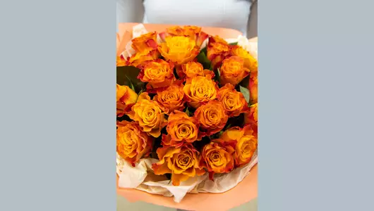 Яркий букет из&nbsp;25 шт оранжевых роз