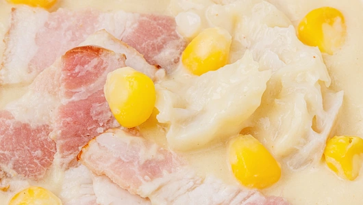 Суп корн-чаудер с&nbsp;треской и&nbsp;беконом