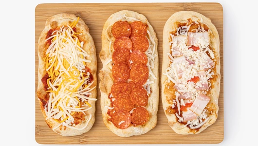 Пиццы римские мини "Пепперони", "4 сыра на&nbsp;томатной основе", "с беконом и&nbsp;соусом барбекю", зам.