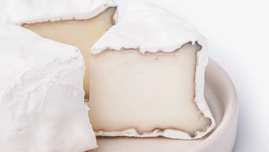 Сыр "Вайнкезе" с белой плесенью, 80 г Сыр "Вайнкезе" с белой плесенью, 80 г