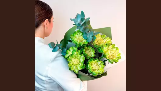 Монобукет из&nbsp;зелeных роз сорта Вегги "Эстетика природы FMART by flowwow