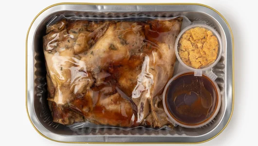 Крылья куриные "Барбекю" с&nbsp;посыпкой из&nbsp;начос с&nbsp;копчёной паприкой