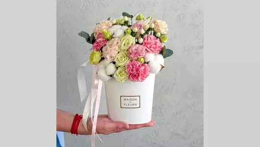 Цветы в&nbsp;коробке «Ванильный коктейль» FMART by flowwow