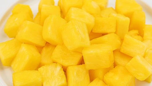 Ананас кубики