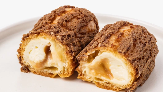 Эклер "Соленая карамель", 1 шт, кафе