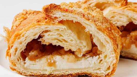 Венгерская ватрушка с творогом и яблоком. Пекарня Венгерская ватрушка с творогом и яблоком. Пекарня